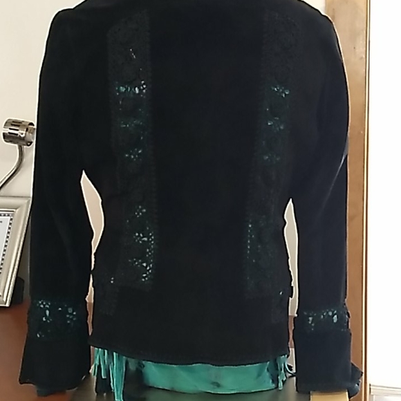 Mertillo Jacket/Top - Picture 4 of 8